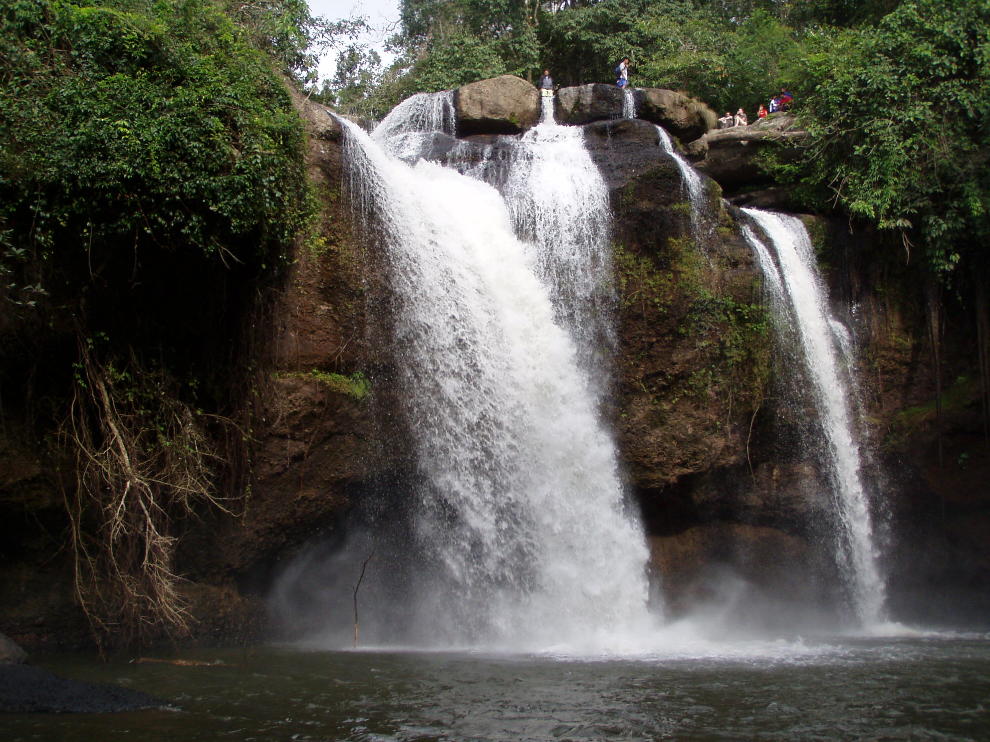 Haew Suwat- Wasserfall.JPG