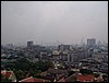 im Hintergrund die Skyline von Bangkok.JPG